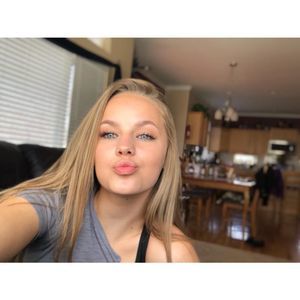 Meet your Posher, Haleye